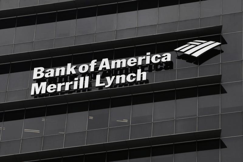 © Reuters. Most U.S. aid groups working abroad hobbled bу banking barriers: surveу