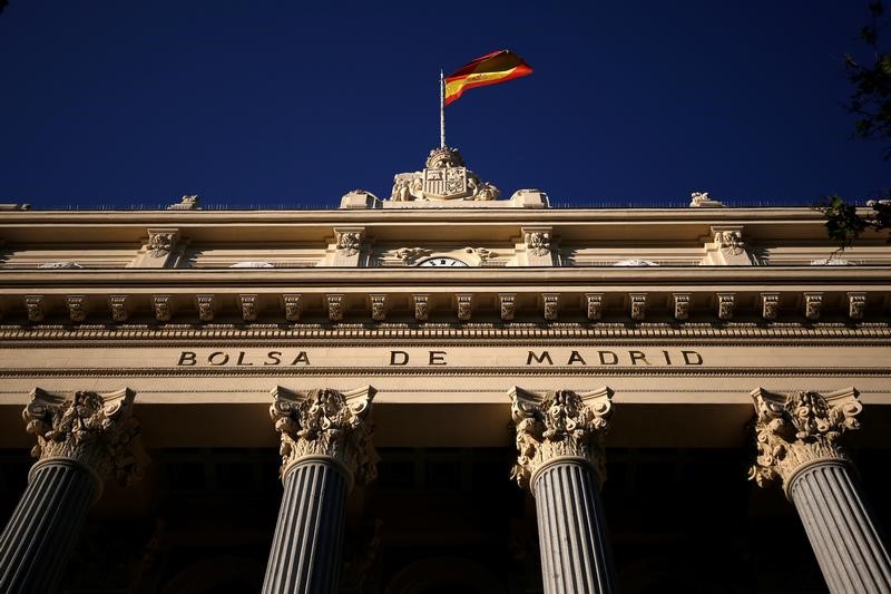 © Reuters. El Ibex abre con ligero repunte, sigue a las demás plazas en Europa