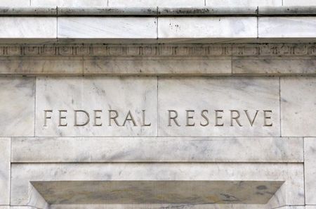 © Reuters. Kaplan de la Fed señala que rebajará su expectativa de subida de tipos en marzo